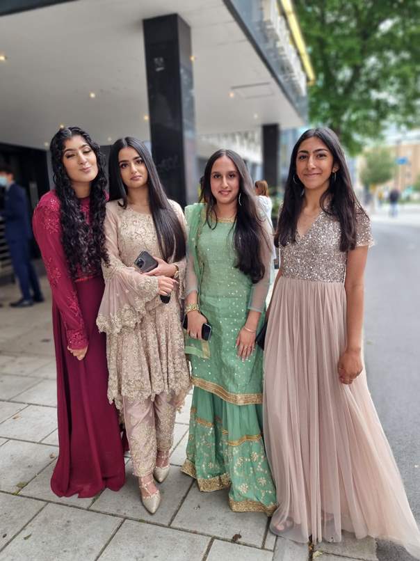 My senior prom essays image